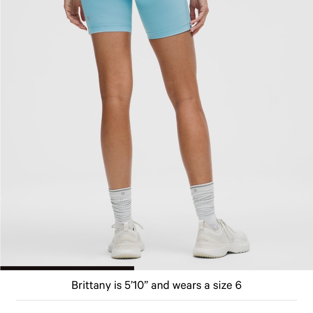 Lululemon Swift Speed High-Rise Short 6” in the color Washed Blue - Picture 5 of 6